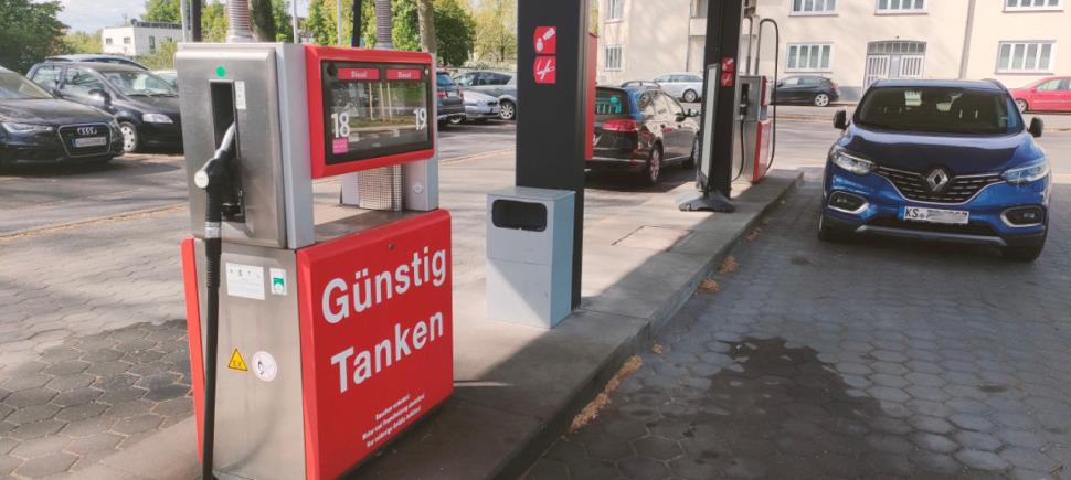 Diesel-Zapfsäule an einer Tankstelle in Deutschland