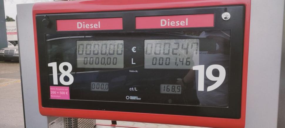 Tankautomat: Kreditkarte zu hoch belastet Zapfsäule Diesel