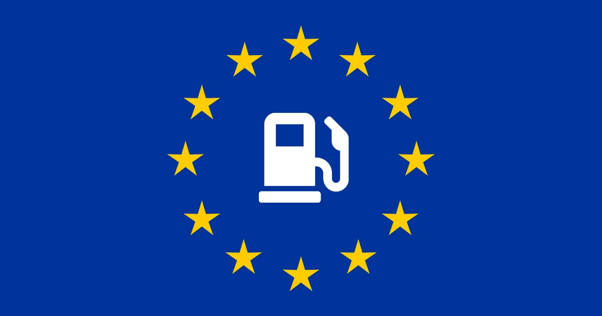 EU-Flagge mit Tanksäule - Symbolbild